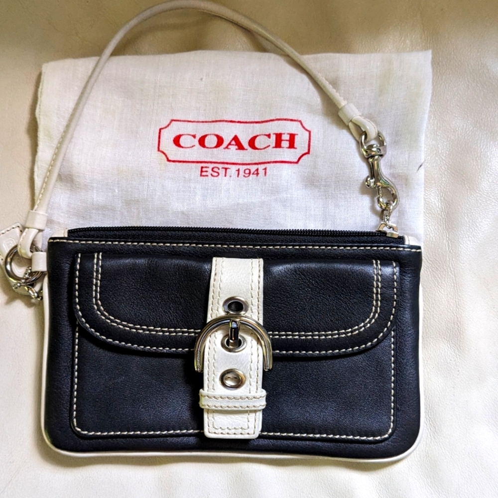 Coach leather wristlet
